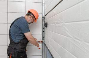 garage door repairman